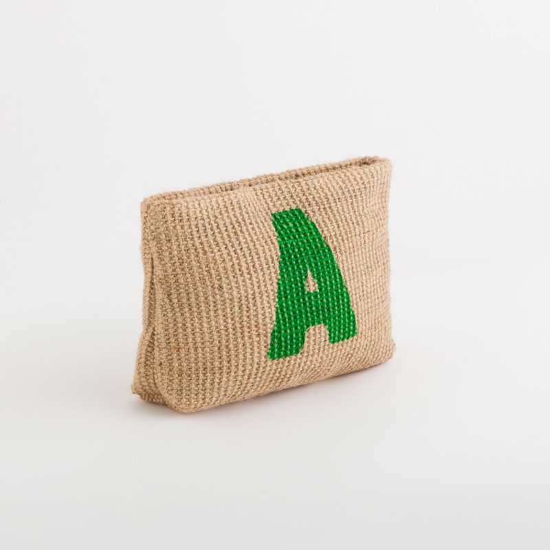 AAC7800144587301_01_basechild.jpg